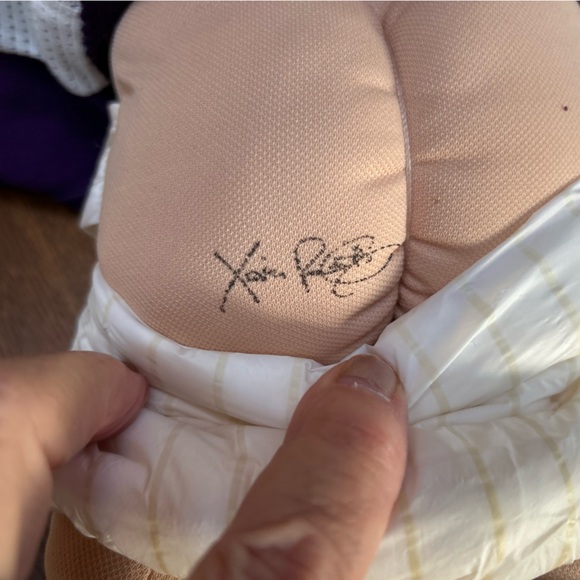 Cabbage Patch Kids, Cheerleader. Signed by Xavier Roberts. U get doll AND outfit - Picture 6 of 6